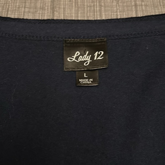 Lady 12 - Life Begins When the Football Season Starts tshirt - Size Large - Picture 6 of 10